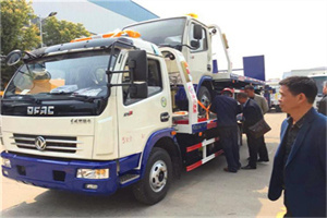 上栗汽车道路救援拖车价格